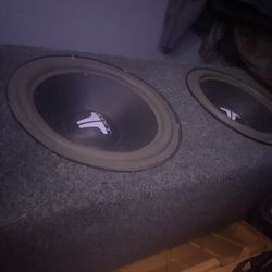 2 12’ JL AUDIO SUBWOOFER    12’W - O-8