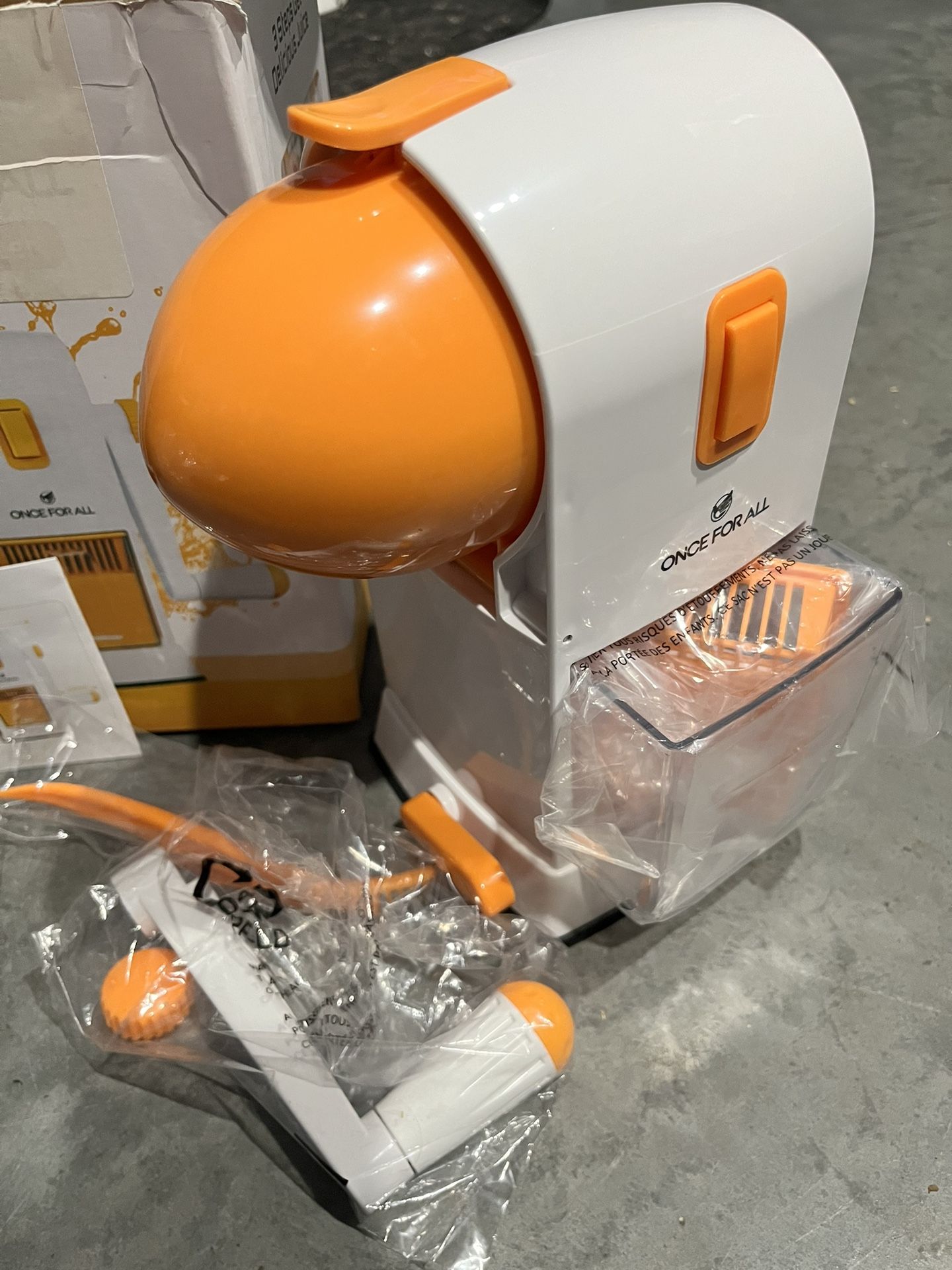 Juicing Machine, Hand Crank