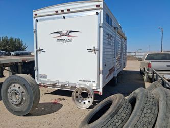 24ft trailer. Year 2007