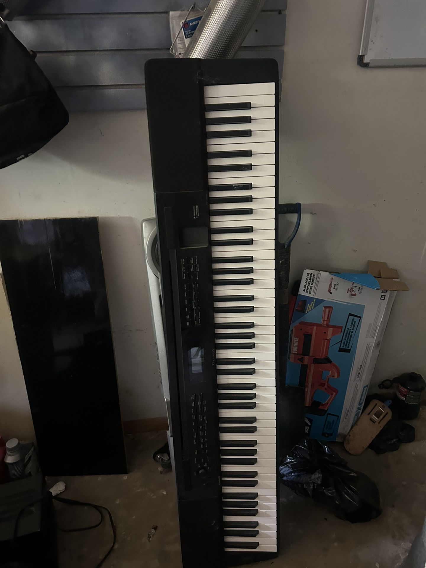 Musical Instruments piano, Speakers, Stands