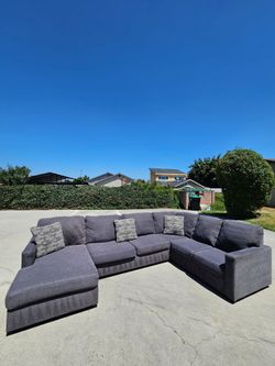 Large Gray Sectional Sofa 💥 Free Delivery 💥