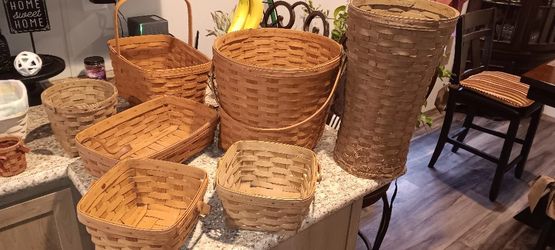 Longaburg Baskets Alot Of Different Ones