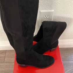 Woman’s Guess Boots