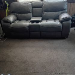 Avenger Electric Double Recliner 