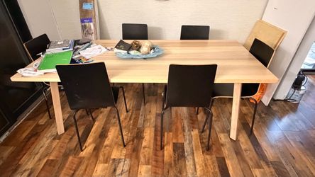Dining Table and 6 Chairs Set