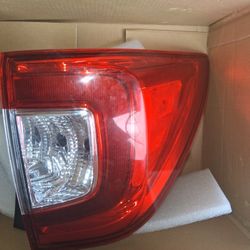Tail light assembly