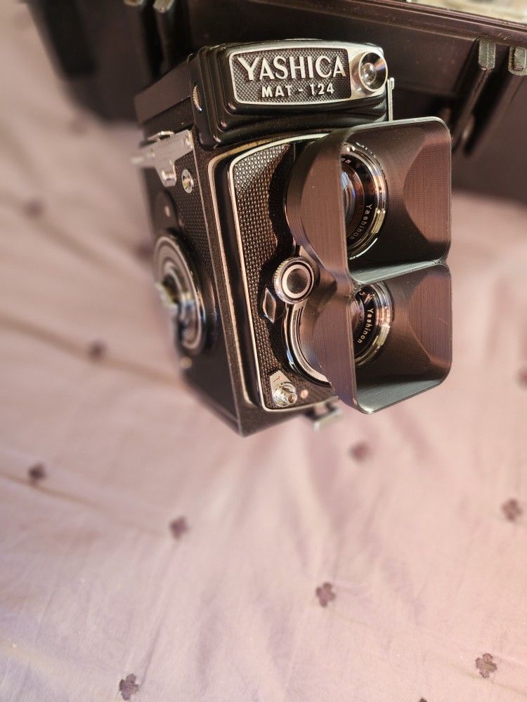 Yashika Mat-124