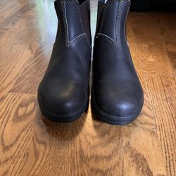 Women’s Blundstones  