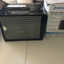 Room Air Conditioner