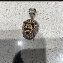 Lion Head Pendant 