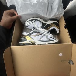 Gold, Silver, And White Suconi’s 