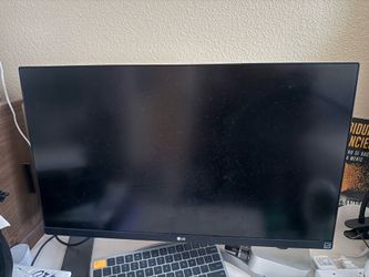 LG monitor 24’ and keyboard