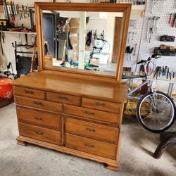 Dresser Vanity 