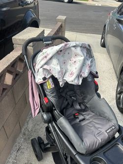 Baby Graco Car seat And Baby Carrier Combo