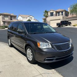 2015 Chrysler Town & Country
