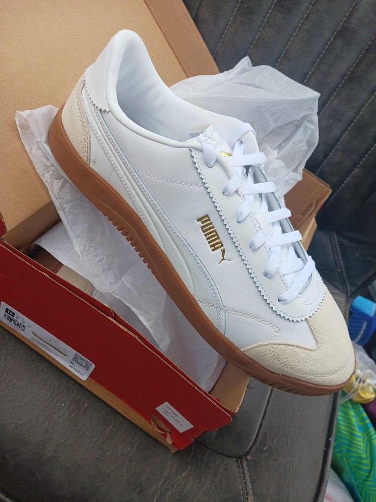 Brand New Mens Pumas Size 14 $25