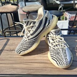 Adidas Yeezy Boost 350 V2 Zebra Sneakers