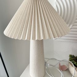 Table lamp