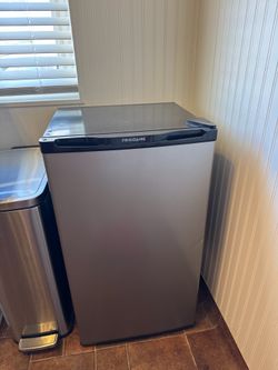 Mini fridge