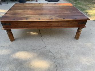 Coffee Table And Side Table 