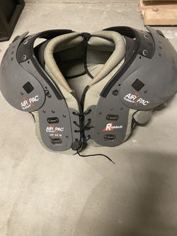 Shoulder pads