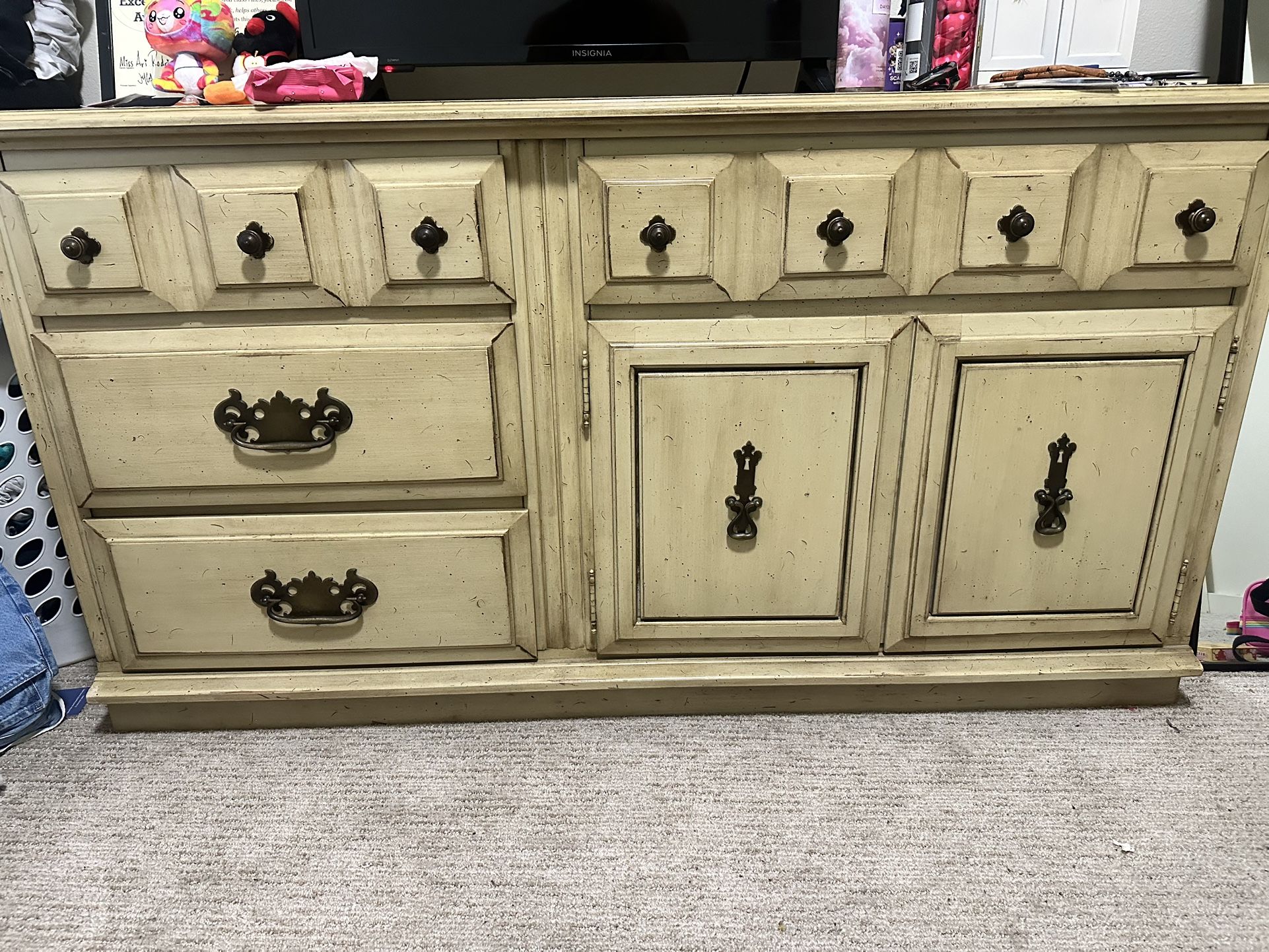 Dresser