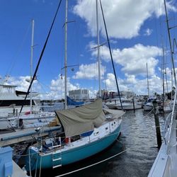 1971 Ranger 33 Sailboat Classic Tiller