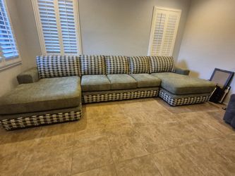 Se hacen sofas a la medida y retapizados