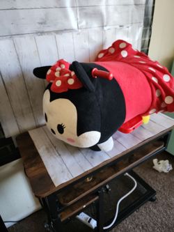 Mini mouse electric ride on plush. Needs charger
