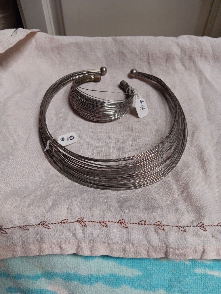 Necklace And Wire Bracelet Set