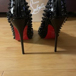 Sexy Black Heels 