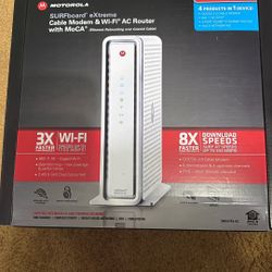 Motorola Surfboard extreme Cable modem & WiFi AC router With MoCA