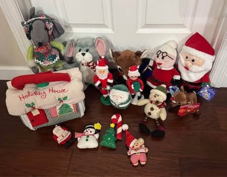 Lot of Christmas Vintage Plushies Plush Toy Decor $15 for All