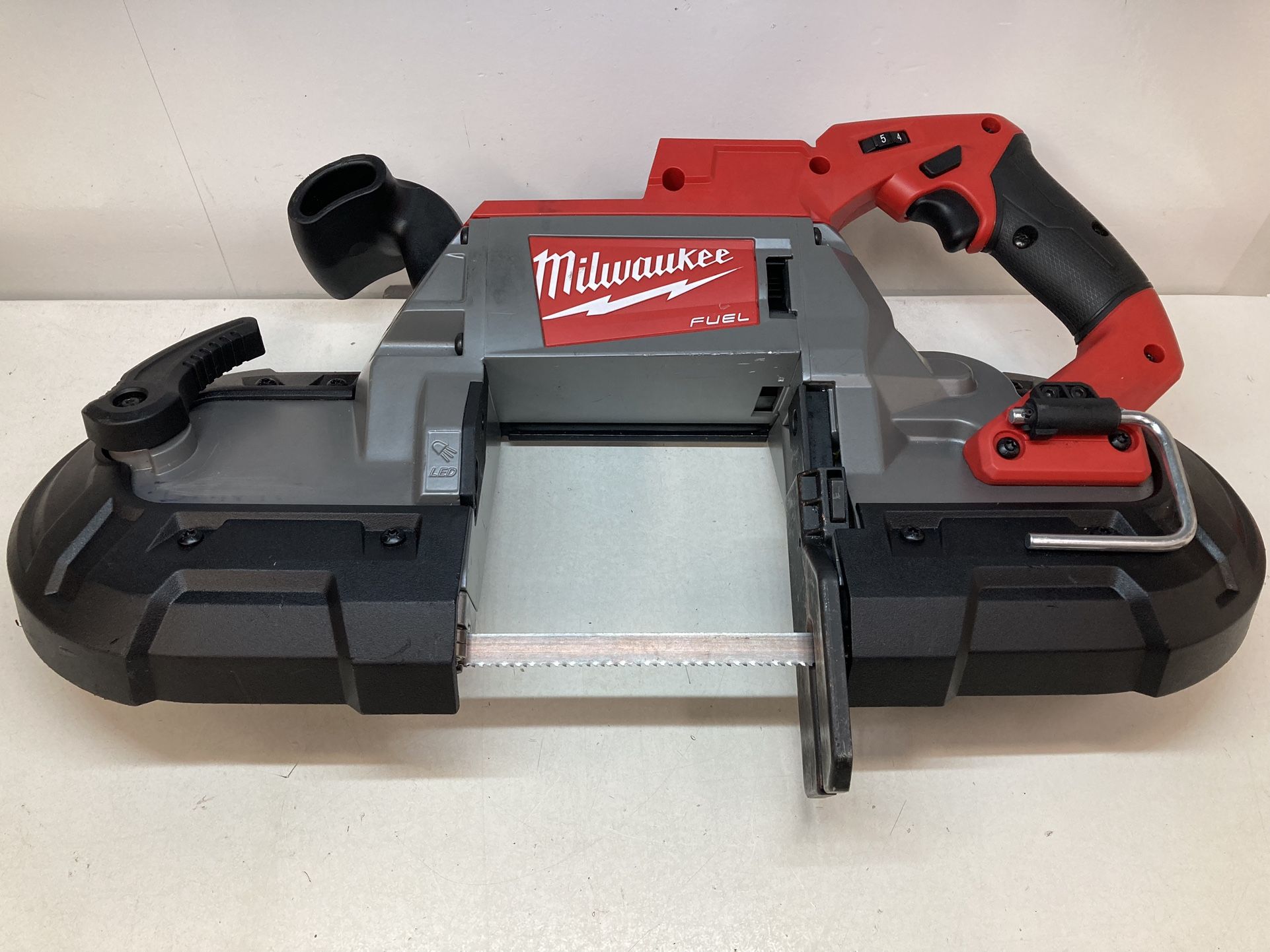 Milwaukee 2729-20 M18 Fuel 18V Deep Cut Band-Saw