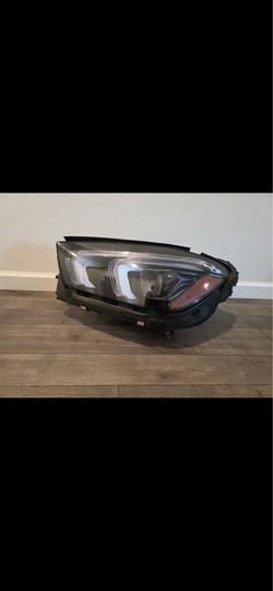 OEM Mercedes-Benz GLE 350 / GLE 450 LED Headlight – Excellent Condition