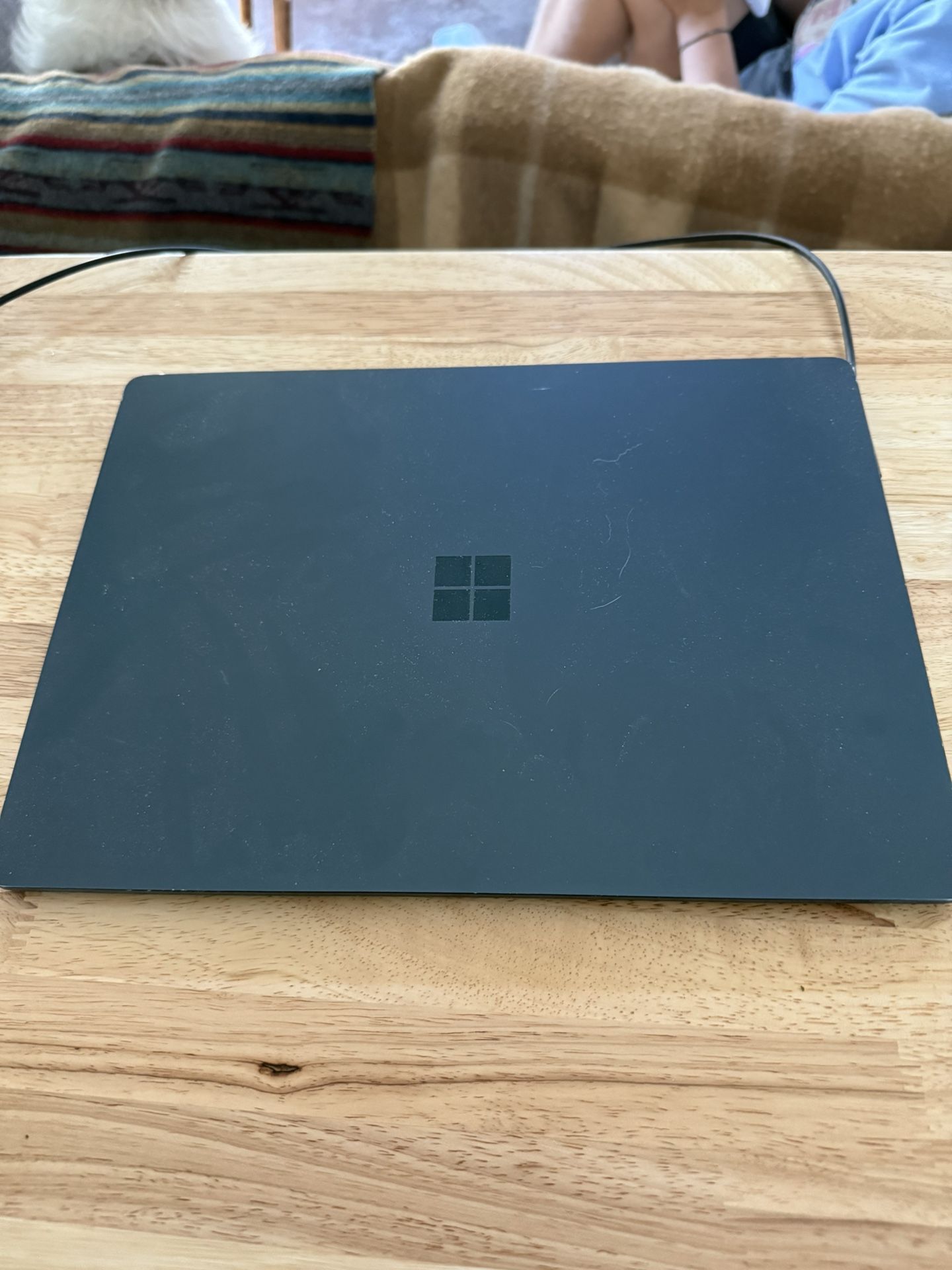 Microsoft Surface Pro 1 TB- For Parts / Repair – Screen Issue