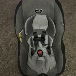 EvenFlo Tribute Convertible Carseat