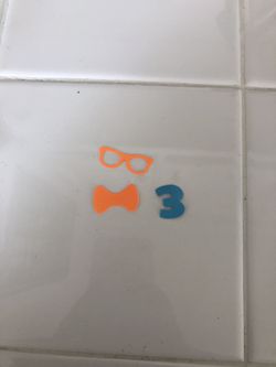 Blippi table confetti