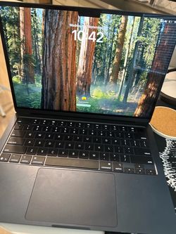 Apple  MacBook Air $850 firm