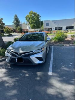 2018 Toyota Camry se edition