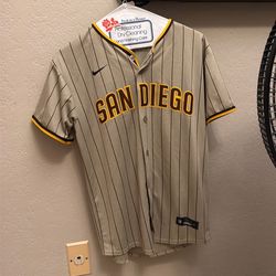 Size large padres jersey