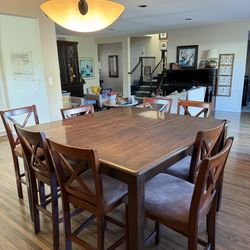 Dining room Table 8 chairs included (tables expandable) Solid wood