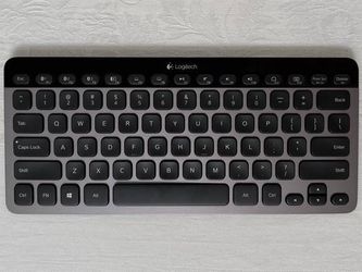 Logitech Illuminated Bluetooth Wireless Keyboard K810, PC / Mac