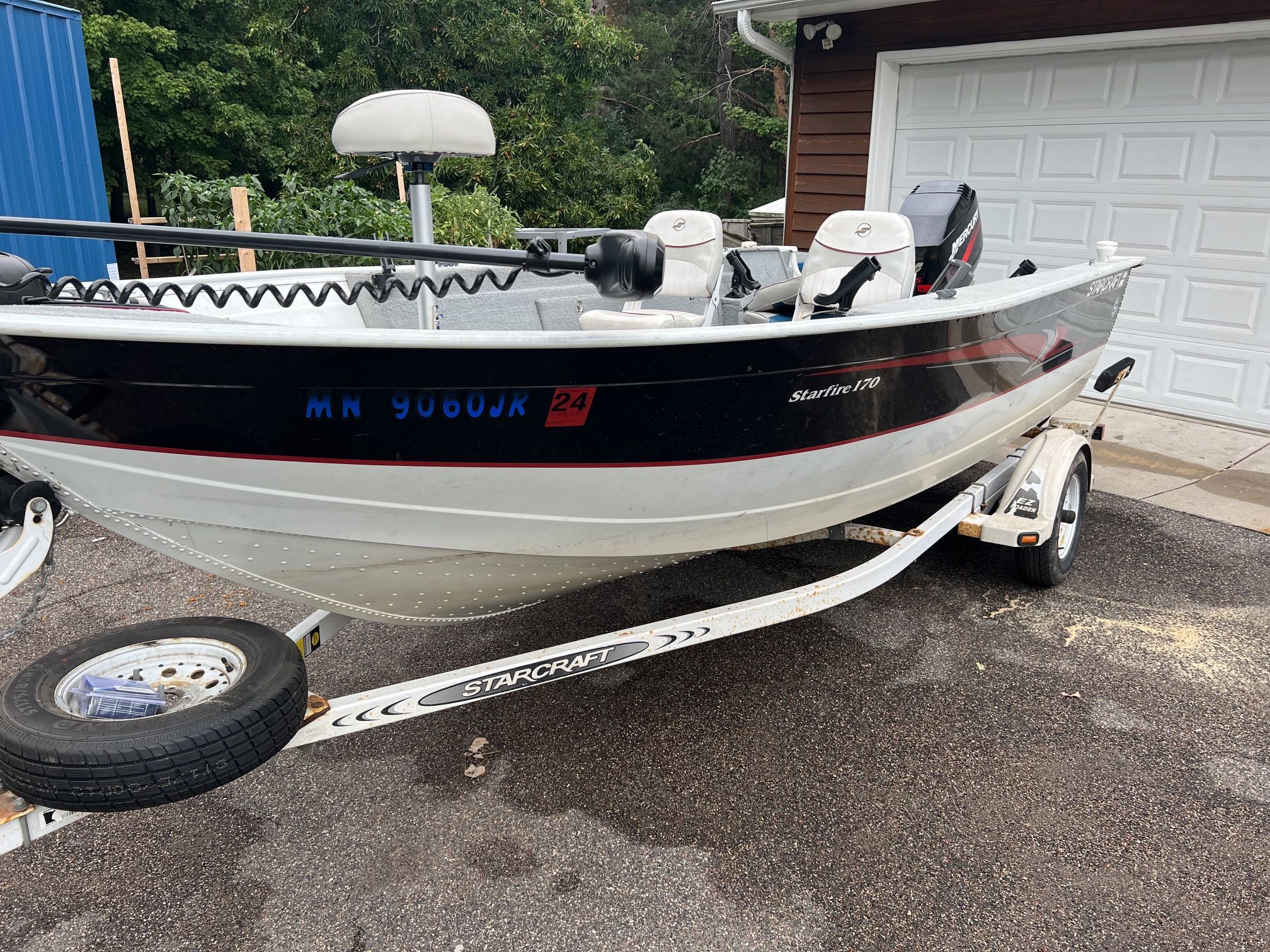 2000 StarCraft Fishing Boat