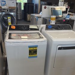 Frigidaire Washer And Gas Dryer 