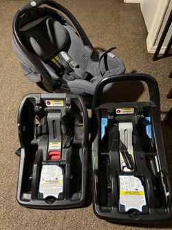 Graco car seat set and 2 bases