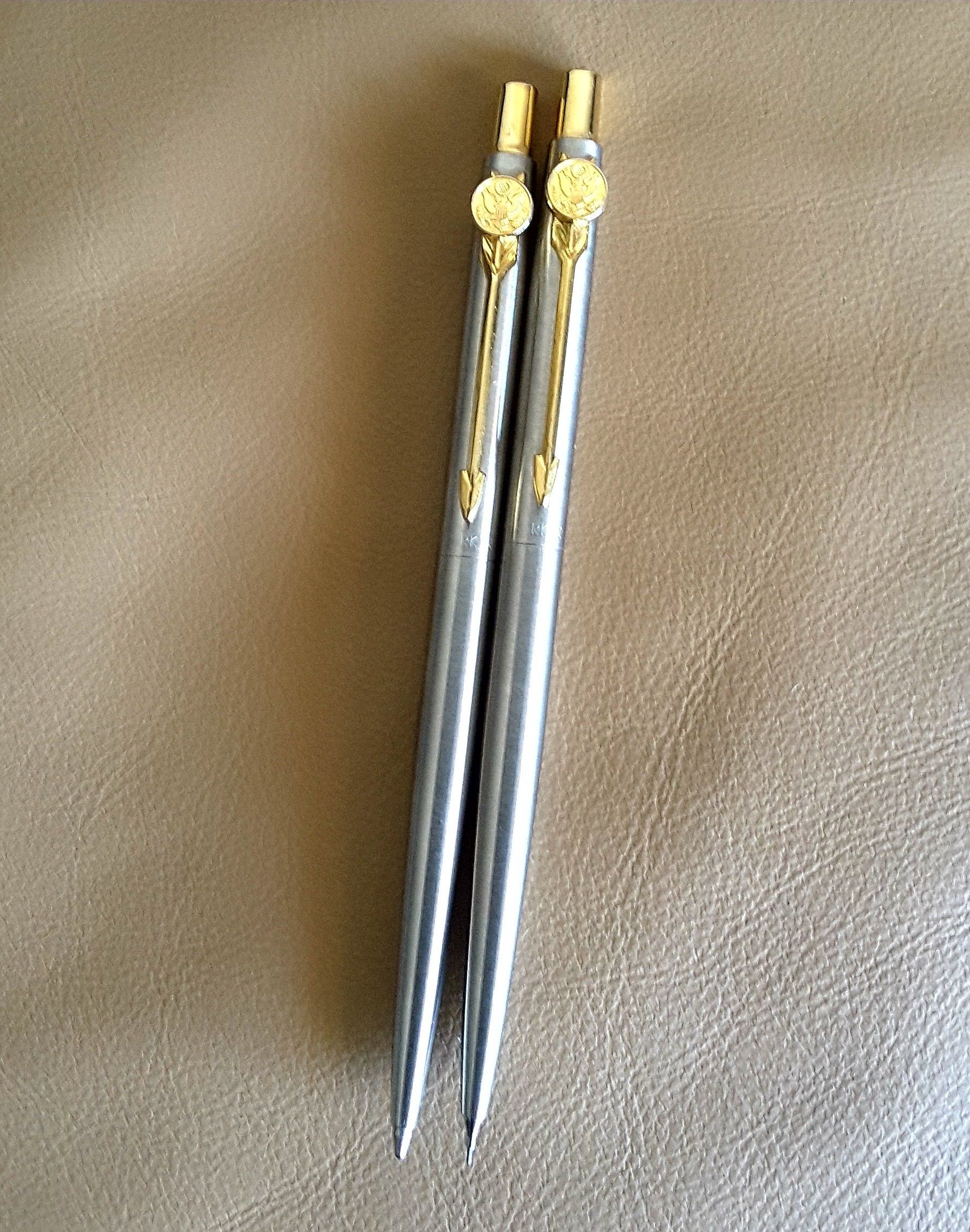 Parker set of 6 . 4 Pens and 2 Mechanical Pencils. Excellent Condition.