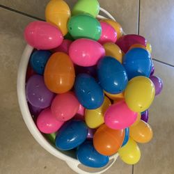 103 Plastic Eggs 