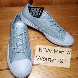 NEW Converse Men 7/ Women 9