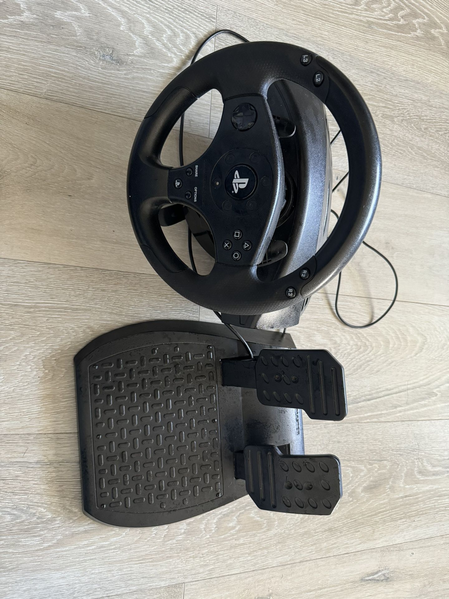 ps5 steering wheel w/pedals 